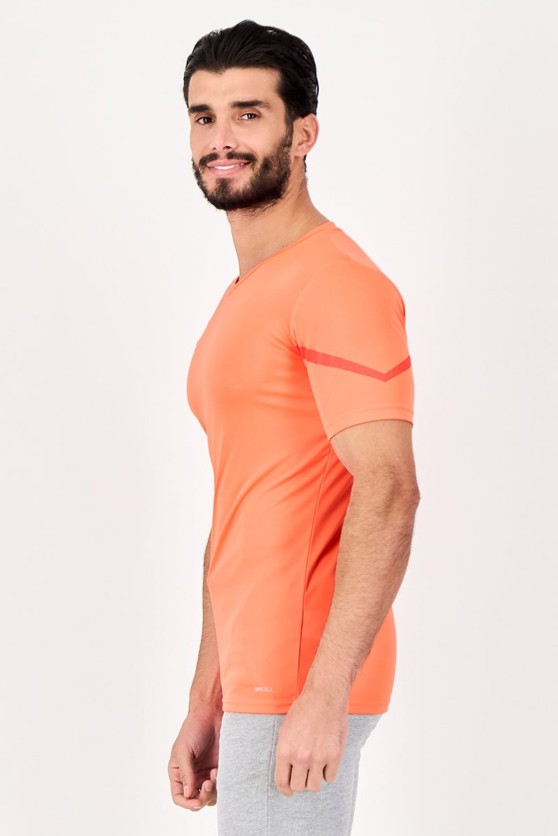 PUMA تي شيرت تدريب قصير الأكمام للرجال بتصميم ضيق، برتقالي - Image 2