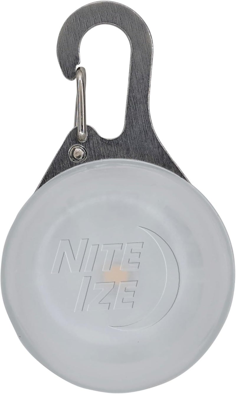 NiteIze ضوء كارابيني قابل لإعادة الشحن من نيت آيز سبوت ليت 35 ساعة من التشغيل يناسب السلاسل والأكياس والسحابات مثالي للعثور على العناصر في الخزائن المظلمة أو كضوء طوارئ للسيارة أبيض - Image 4