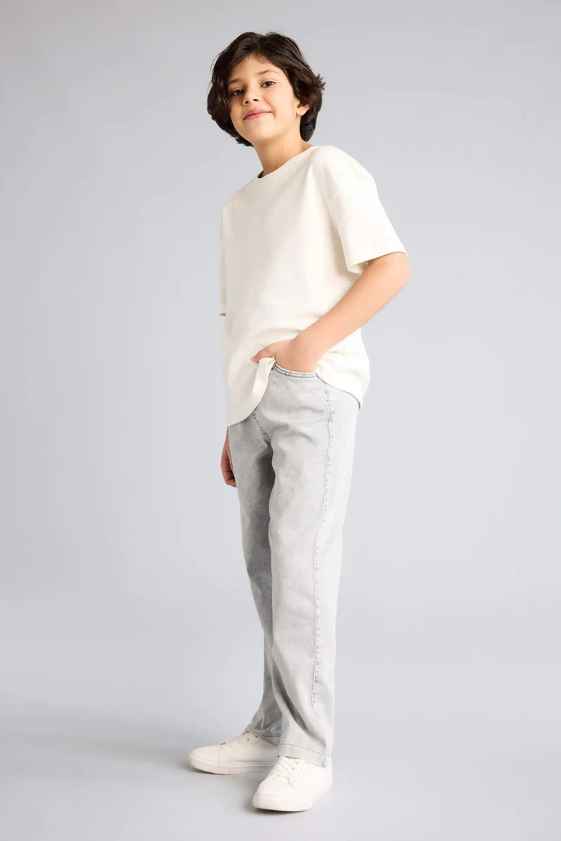 ديفاكتو Boy Jeans