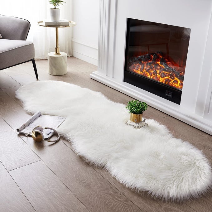 ULTRA SOFT FLUFFY RUG WHITE FAUX SHEEPSKIN FUR AREA RUG SHAGGY COUCH COVER SEAT CUSHION FURRY CARPET BESIDE RUGS FOR BEDROOM FLOOR SOFA LIVING ROOM RUNNER 2X6 FEET WHITE