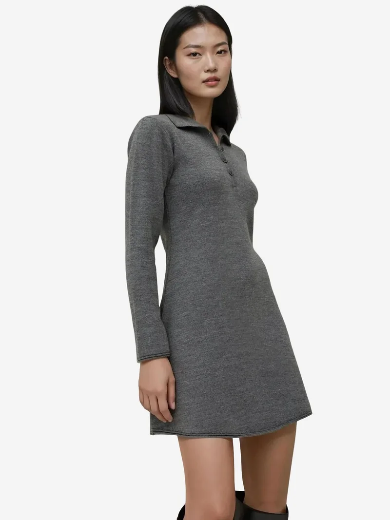 زوبعة فستان محبوك بياقة بولو مزين بأزرار