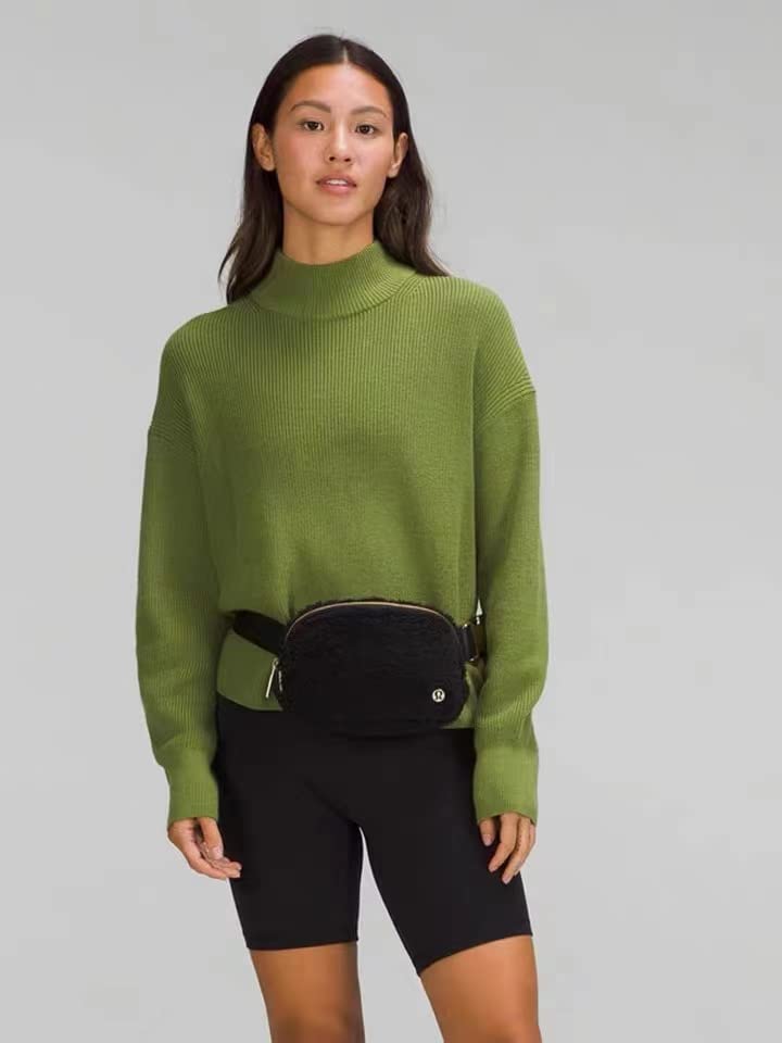 Lululemon Athletica Everywhere Fleece Belt Bag (Black) - Image 4