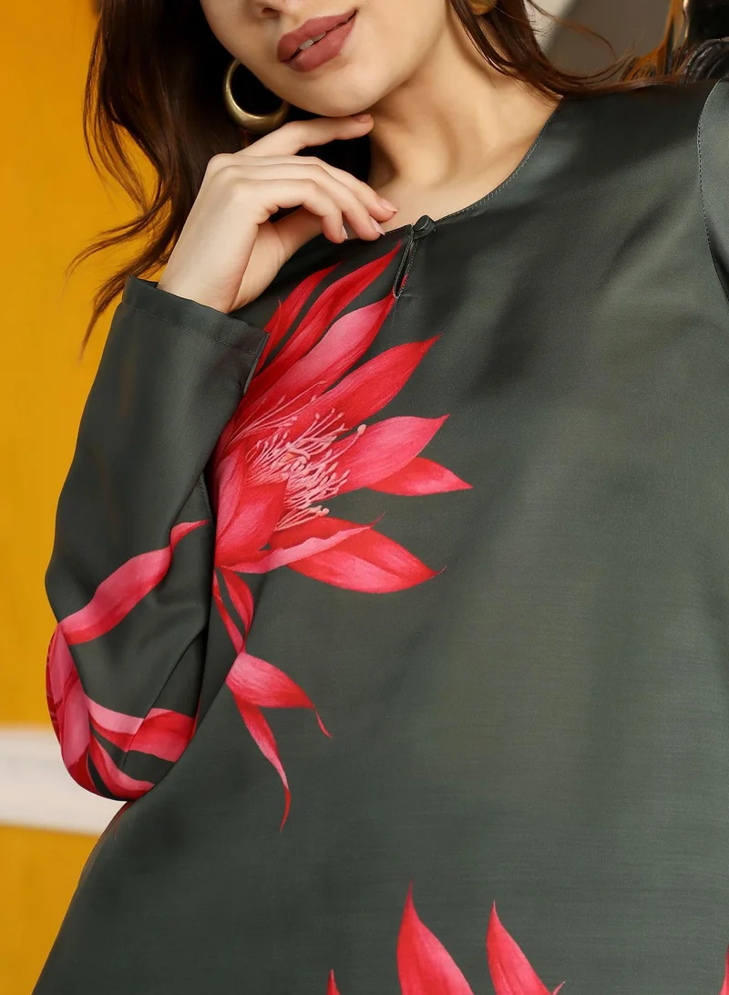 QISSA  Qissa Women's Emerald Green Wildflower-Block Imprint Kurta Set For Ethnic Wear | Round Neck, Long Sleeve, Straight Hem | Floral Print Plain Fabric | 2 Piece Kurta Set Designed For Casual & Daily Wear for Women | Best Price UAE