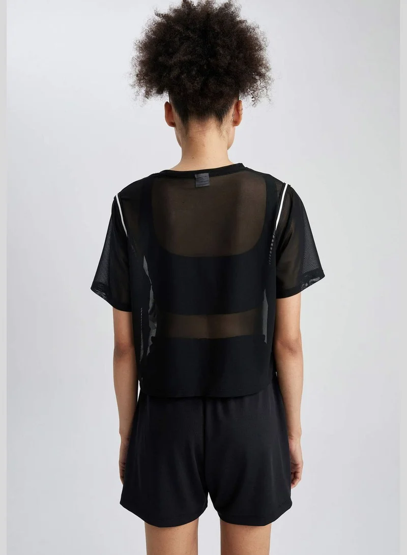 ديفاكتو Woman Cropped Fit Knitted Short Sleeve T-Shirt