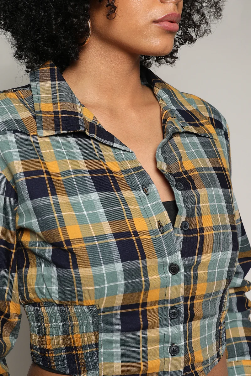 كامبوس سوترا Women's Multicolour Tartan Plaid Cinched Cropped Shirt