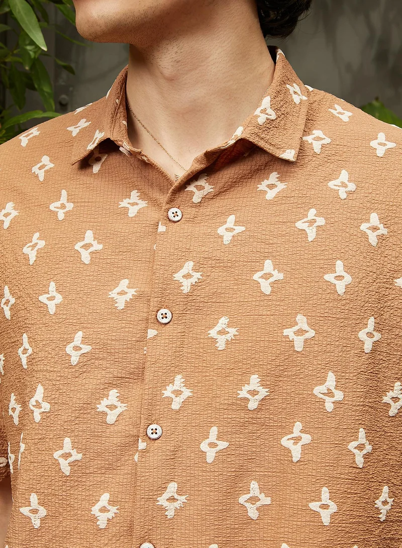 Campus Sutra Men's Tan Brown Floral-Tactile Oversized Shirt