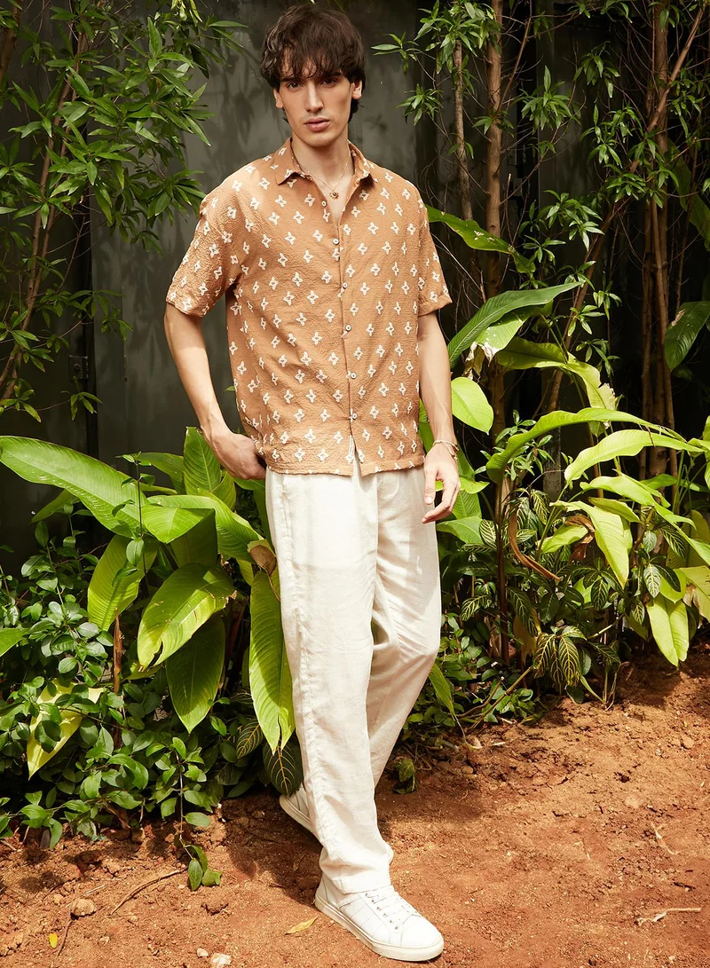 Campus Sutra Men's Tan Brown Floral-Tactile Oversized Shirt