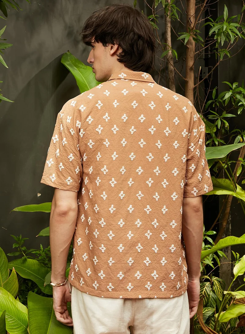 Campus Sutra Men's Tan Brown Floral-Tactile Oversized Shirt