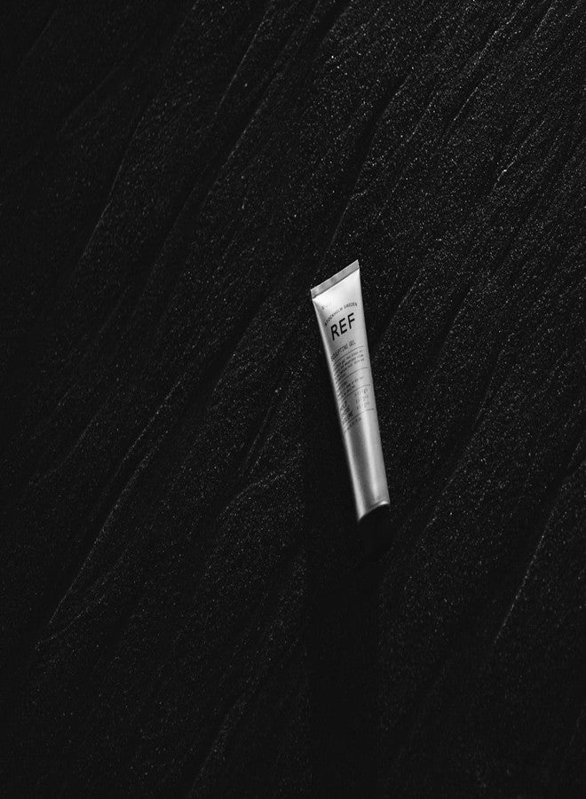Reference of Sweden REF Sculpting Gel - Image 4