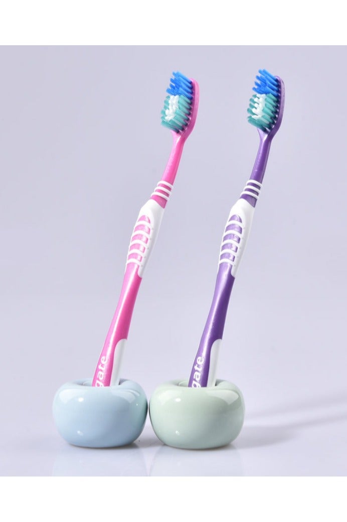 Colgate Toothbrush Medium Triple Action 5+1 Manual Adult Multicolor - Image 2