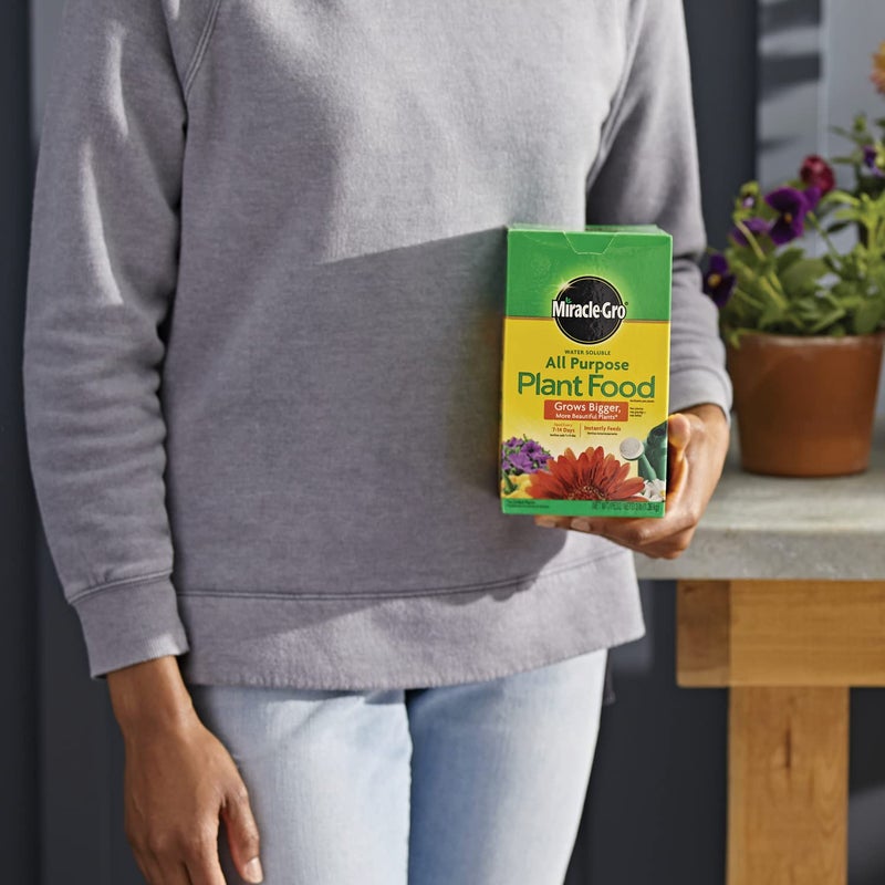 Miracle-Gro Water Soluble All Purpose Plant Food, Fertilizer for Indoor or Outdoor Flowers, Vegetables or Trees, 3 lbs. - Image 3