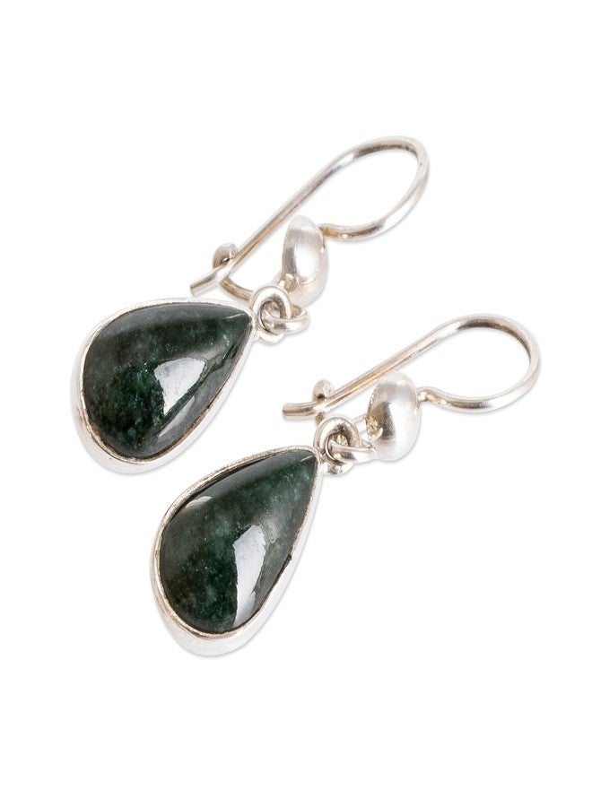 نوفيكا أقراط متدلية من اليشم الأخضر الداكن من نوفيكا، مصنوعة يدويًا من الفضة الإسترليني، على شكل قطرة، من غواتيمالا [1.3 بوصة طول × 0.3 بوصة عرض]، "دموع خضراء داكنة" - Image 4