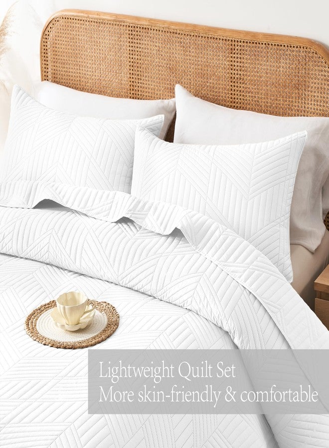 Davulos King Quilt Bedding Set,White Ultrasonic King/Cal King Quilt Set Reversible Microfiber Bedspread,Lightweight Soft Modern Geometric Coverlet Set for All Seasons(1 Quilt,2 Pillow Shams) - Image 4