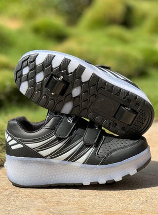 حذاء رياضي بإضاءة فلاش LED أنيق من Heelys مع عجلات ونعل لايتنينج - view 2
