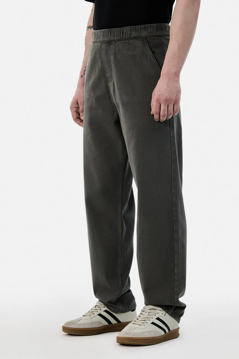 Snitch Dark Grey Dark Grey Solid Relaxed Casual Jeans for Men | Best Price UAE