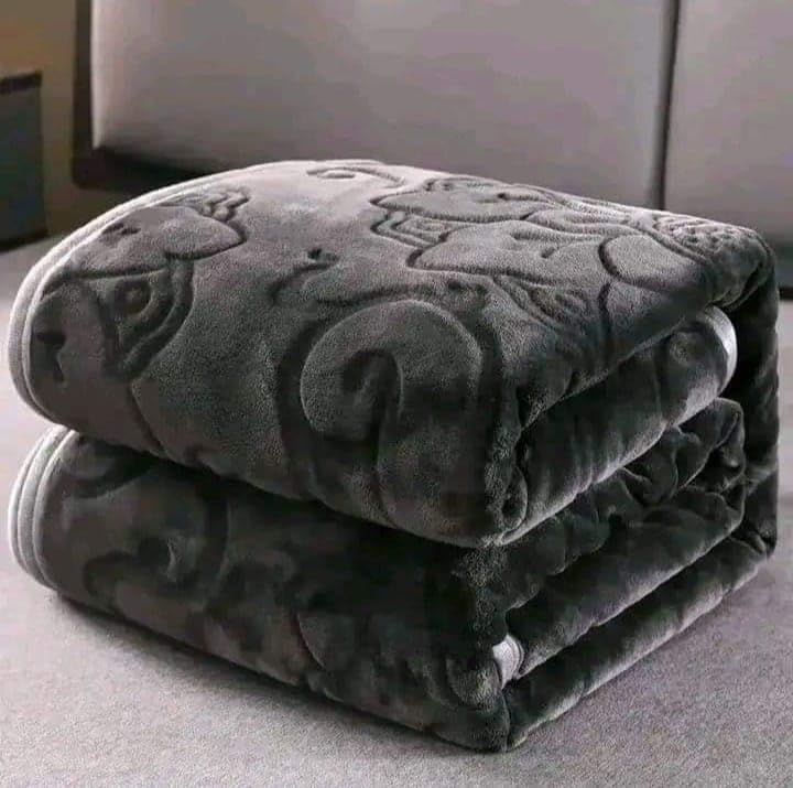 Bezzilish Home Bezzilish Home Cloudy Super Soft Fabric Floral Printed Cloudy 200 TC Heavy Duty Luxury Ultra 2 Ply Double Bed Blanket For Heavy Winter With English Colour And Stylish Bag PackingBrown 