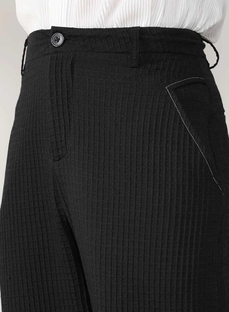 Campus Sutra Men's Onyx Black Textured Graph Check Trousers