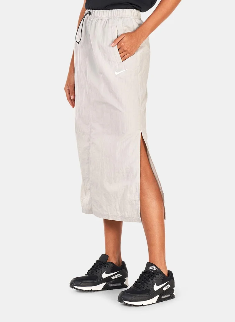 Nike Women's Sportswear Essential High-Waisted Woven Skirt