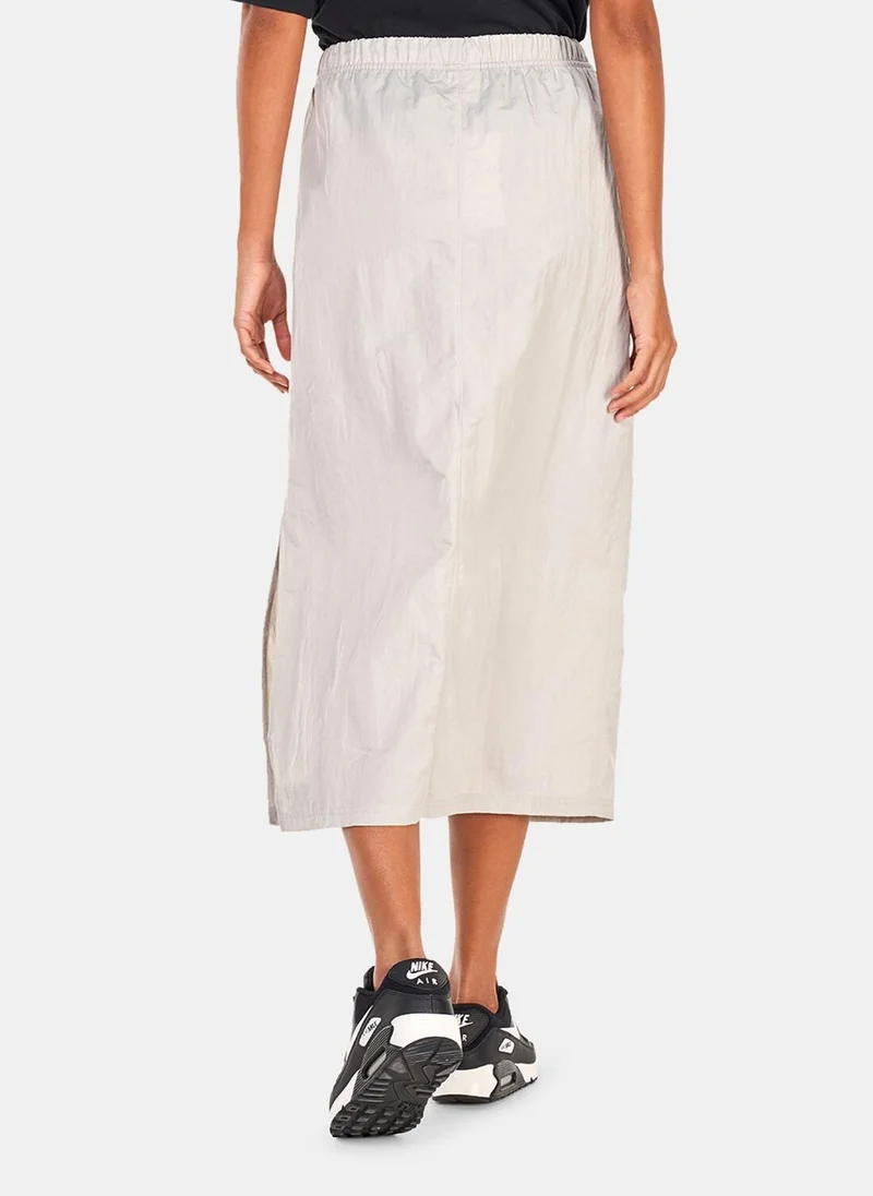 Nike Women's Sportswear Essential High-Waisted Woven Skirt