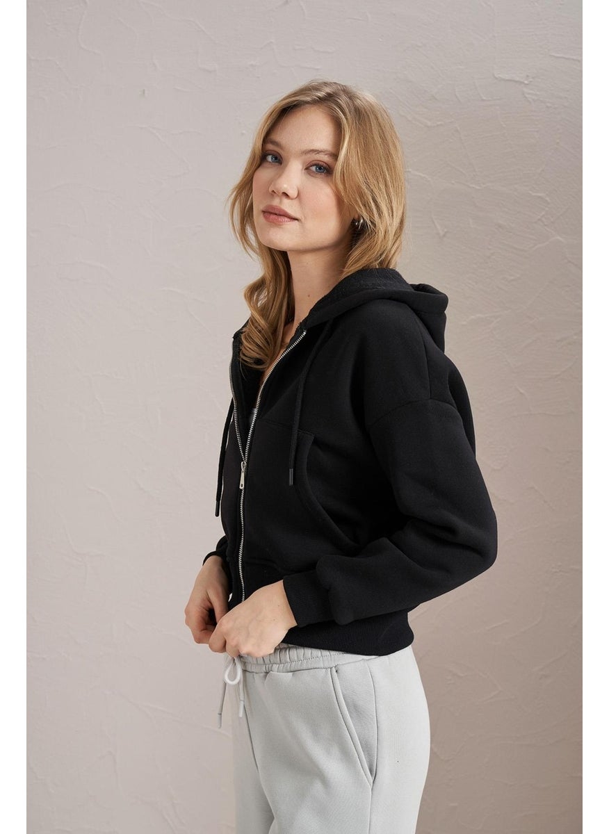 Women's Black Hooded Kangaroo Pocket Zippered Sweatshirt - pzsku/Z2A98AD098DE8053AD18EZ/45/_/1739796238/fe3d1454-953e-4f3a-987b-af738fc29eb0