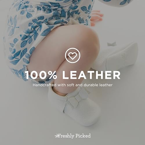 Freshly Picked Bow Newborn Shoes for Girls - Baby Moccasins Leather - Black (Carbon, 0) - Image 4