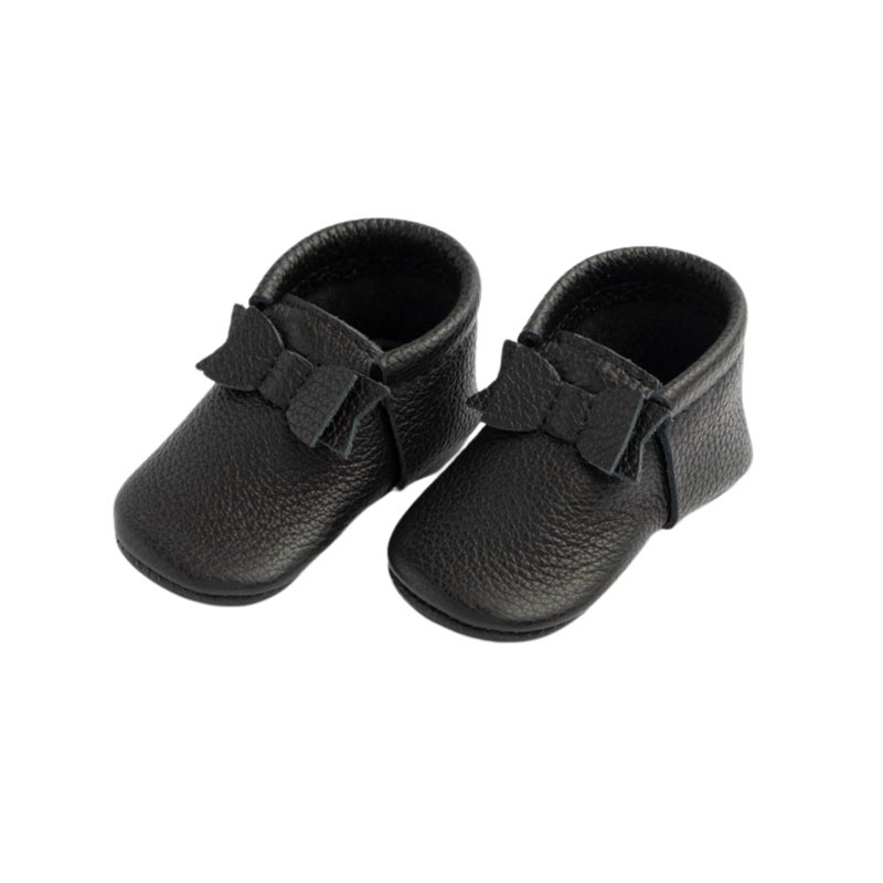 Freshly Picked Bow Newborn Shoes for Girls - Baby Moccasins Leather - Black (Carbon, 0) - Image 5