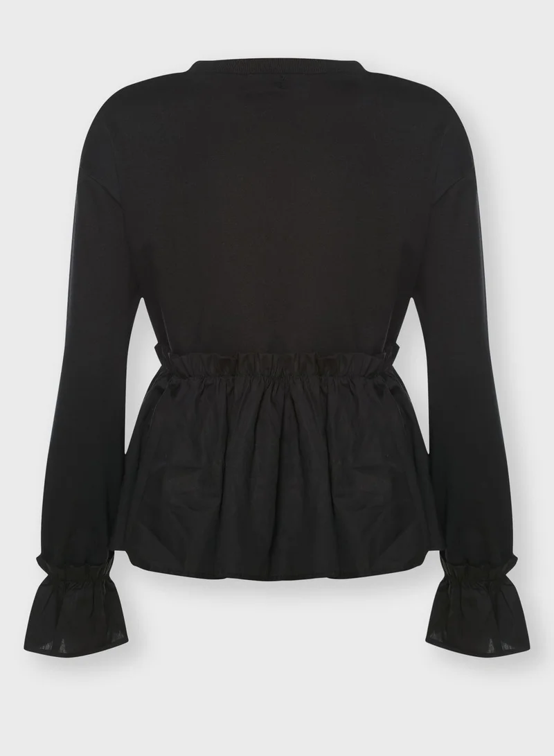 ELLA Ruffle Trim Top