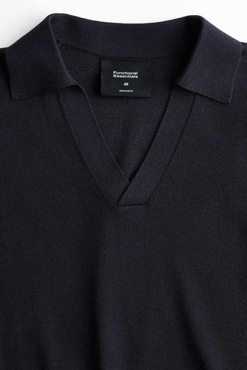 اتش اند ام كنزة محبوكة بقصة منتظمة وبقبة V مبردة