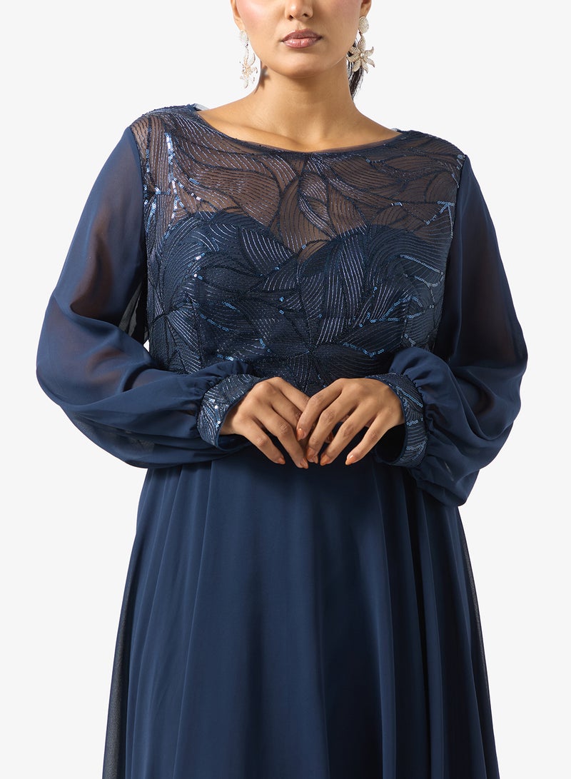 خزانة فستان مقاس كبير بتصميم - مع صدر مزخرف - Image 3