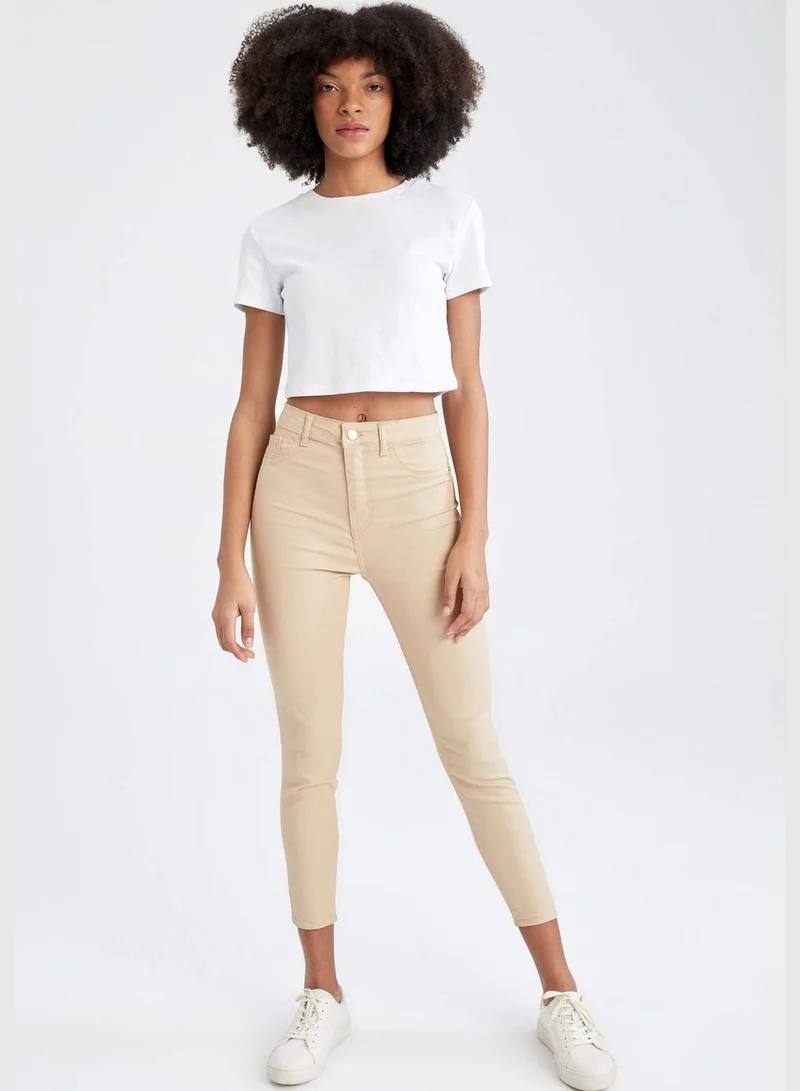ديفاكتو High Waisted Ankle Trousers