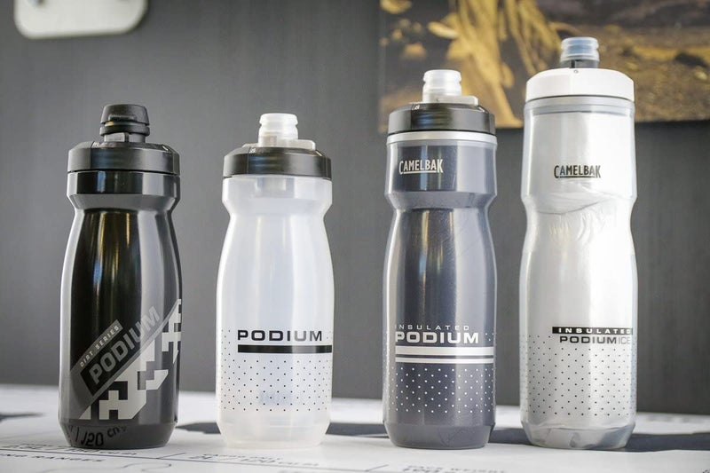 CAMELBAK زجاجة ماء دراجة جبلية من كاملباك بوديوم ديرت سيريز 21 أونصة - سوداء - Image 5