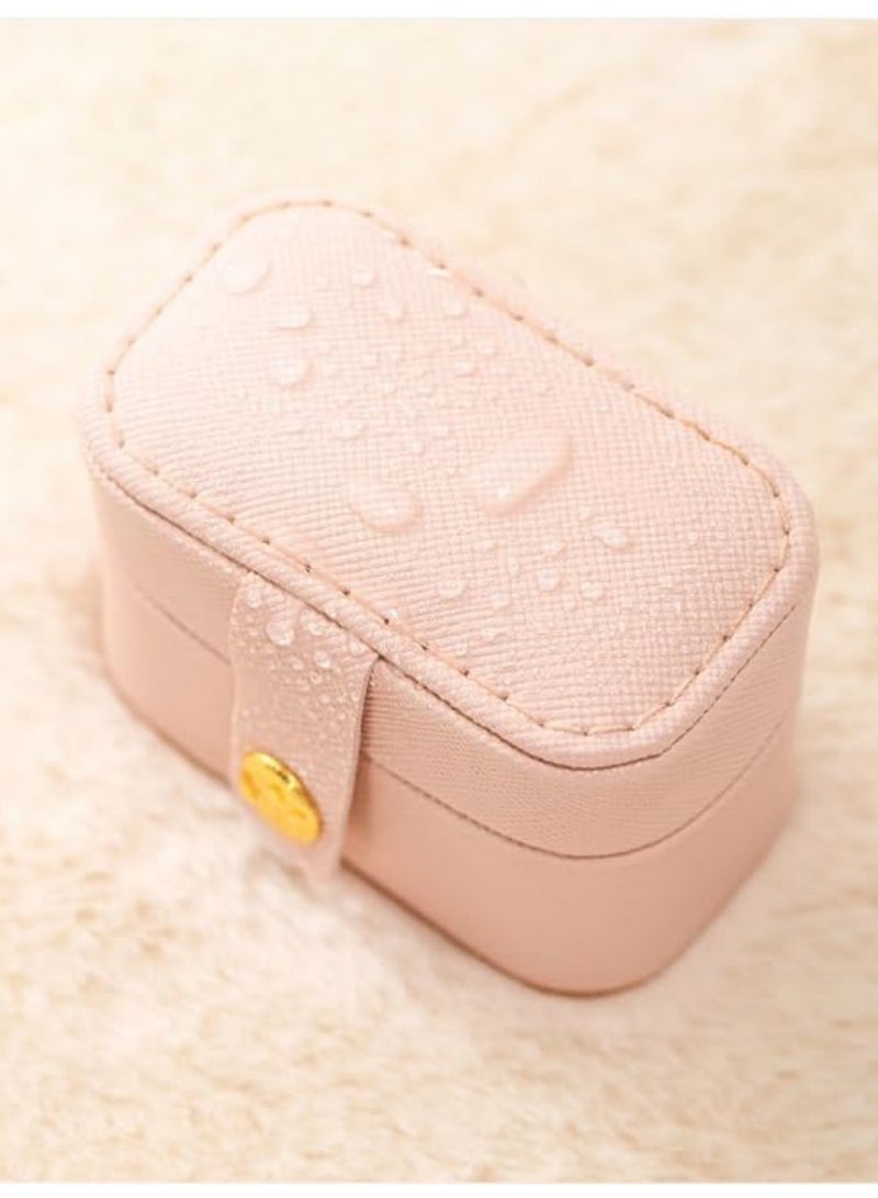 بي إس صندوق مجوهرات صغير للسفر للحلقات والأقراط | حامل خواتم مجوهرات صغير للخواتم المتعددة | حقيبة تنظيم تخزين المجوهرات المحمولة (وردي) - Image 2