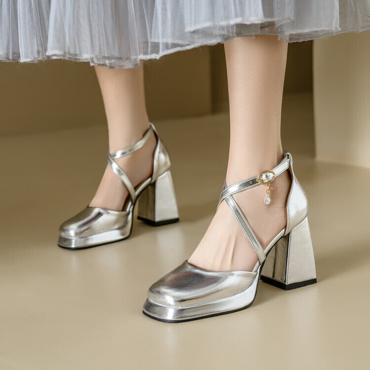 2024 Spring And High Heels Versatile French 32-46 Covered Toe Thick Heel Plus Size Women'S Shoes Hollow Sandals For - Image 2