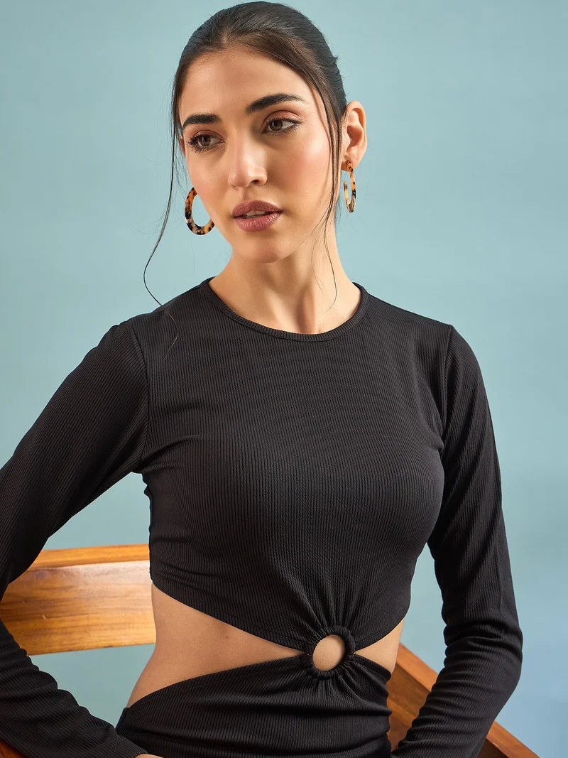 بانيت فستان أسود مضلّع (Ribbed) محكم لتقسيم الجسم (Bodycon)