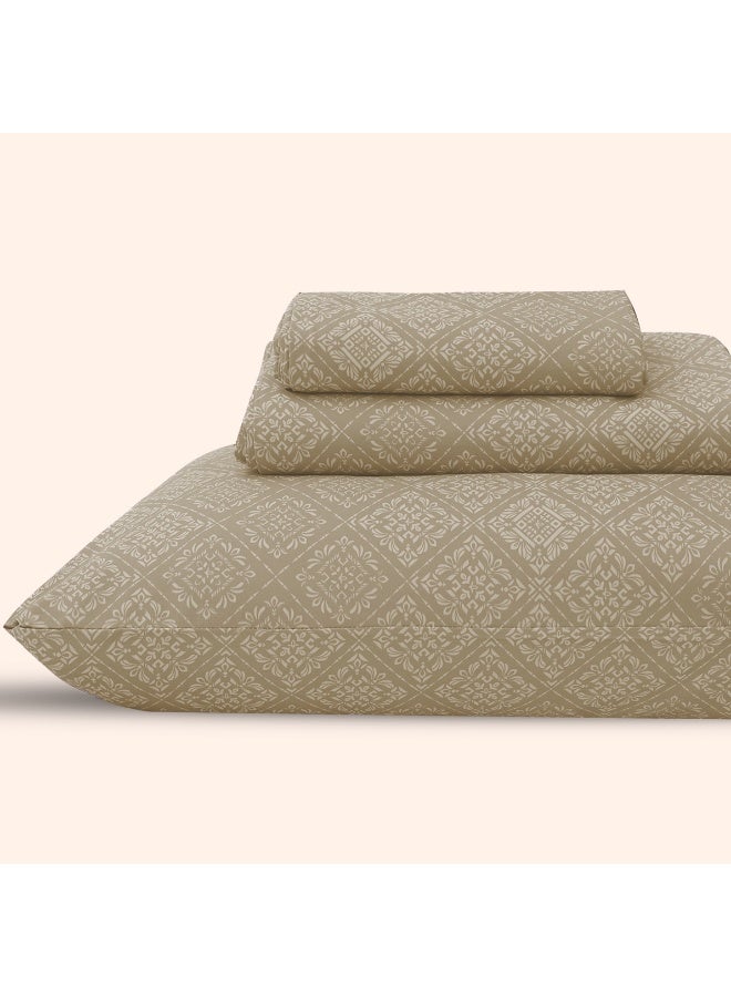 مورانو طقم ملاءات سرير مورانو صوفيا مصنوع من مادة الألياف الدقيقة بملمس يشبه القطن لملمس ناعم وجيد التهوية، مثالي للأسرة المزدوجة، مقاس 240 × 260 سم، يتضمن أكياس وسائد - Image 5