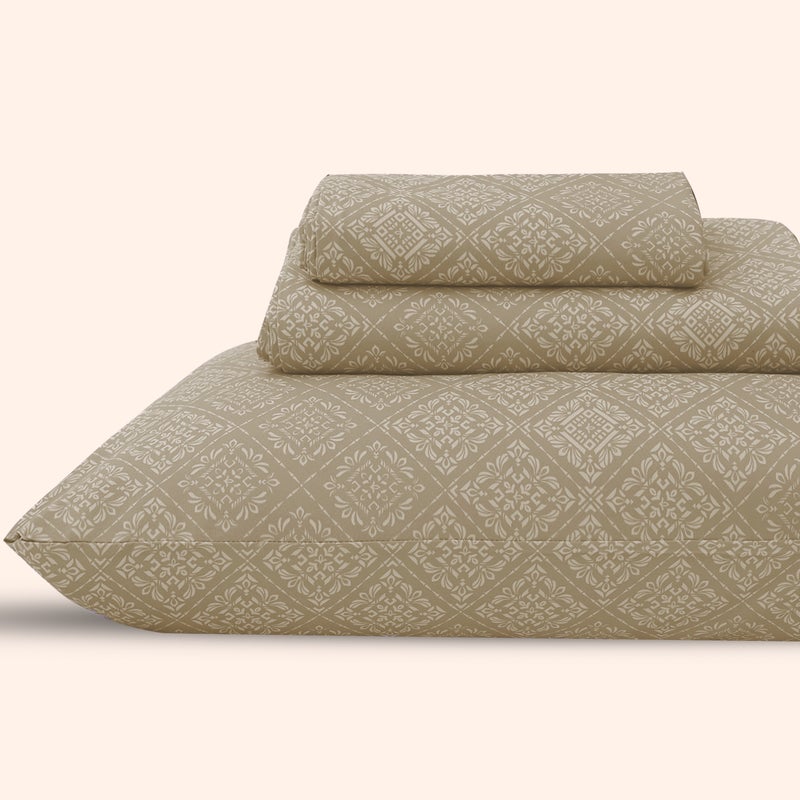 مورانو طقم ملاءات سرير مورانو صوفيا مصنوع من مادة الألياف الدقيقة بملمس يشبه القطن لملمس ناعم وجيد التهوية، مثالي للأسرة المزدوجة، مقاس 240 × 260 سم، يتضمن أكياس وسائد - Image 1