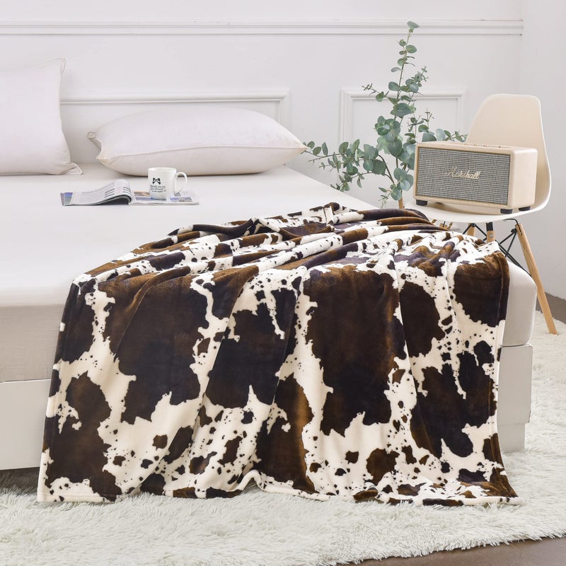 Bnuitland Bnuitland Brown Cow Print Blanket with Cow storage pouch 300 GSM Double Sided Outdoor Lap Throw Gift Blanket for Adults and Kids Lightweight Fuzzy Decor Blanket Super Soft Cozy Flannel Bed Throw  - Image 4