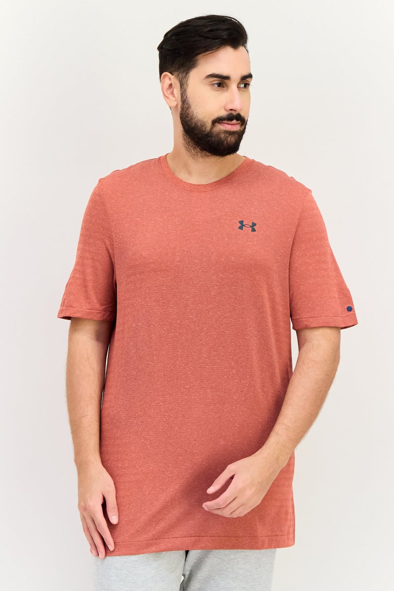 UNDER ARMOUR تي شيرتات تدريب قصيرة الأكمام للرجال بتصميم ضيق، أحمر حار - Image 1