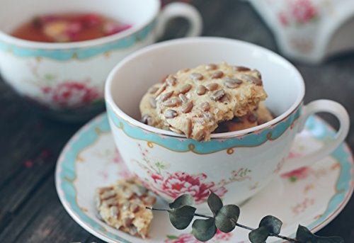 Jusalpha Fine China Tea Sets Vintage Rose Flower Series Coffee Cup-Teacup Saucer Spoon Set with Teapot Warmer & Filter (Rose Glass pot 03) - Image 4