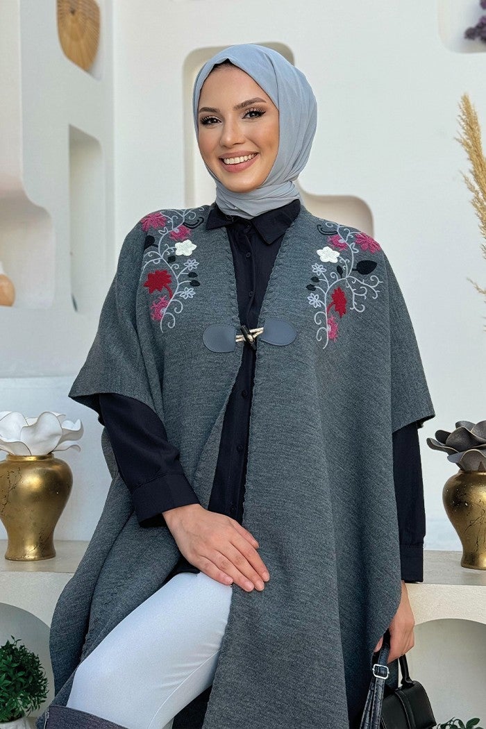 Bym Fashion Single Button Front Shoulder Embroidery Detailed Knitwear Poncho 12031 Smoke  - Image 4