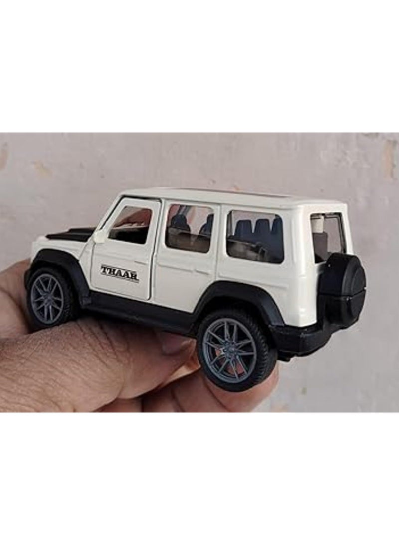 حديقة الألعاب سيارة SUV معدنية بمقياس 1:36 – لعبة بسحب للخلف، أبواب قابلة للفتح، تصميم بلونين (أبيض مائل) للأطفال وهواة التجميع - Image 4