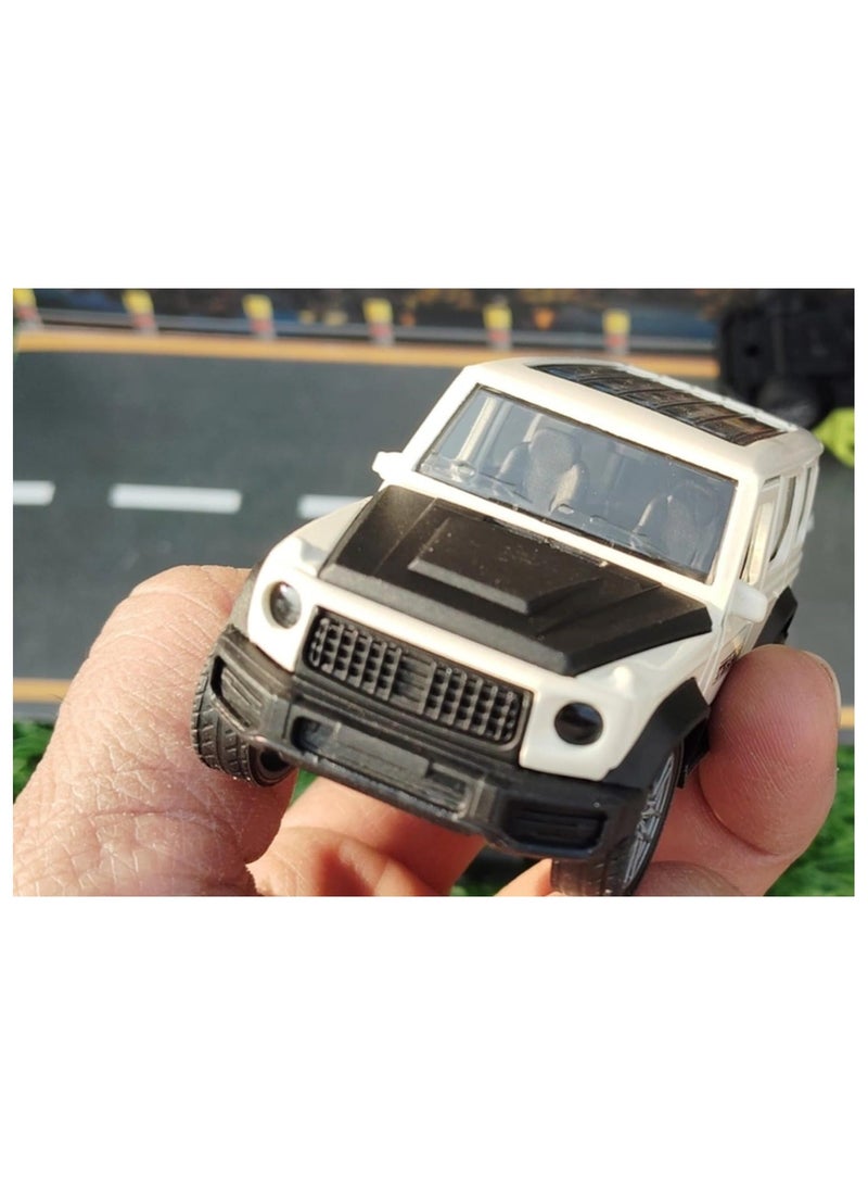 حديقة الألعاب سيارة SUV معدنية بمقياس 1:36 – لعبة بسحب للخلف، أبواب قابلة للفتح، تصميم بلونين (أبيض مائل) للأطفال وهواة التجميع - Image 3