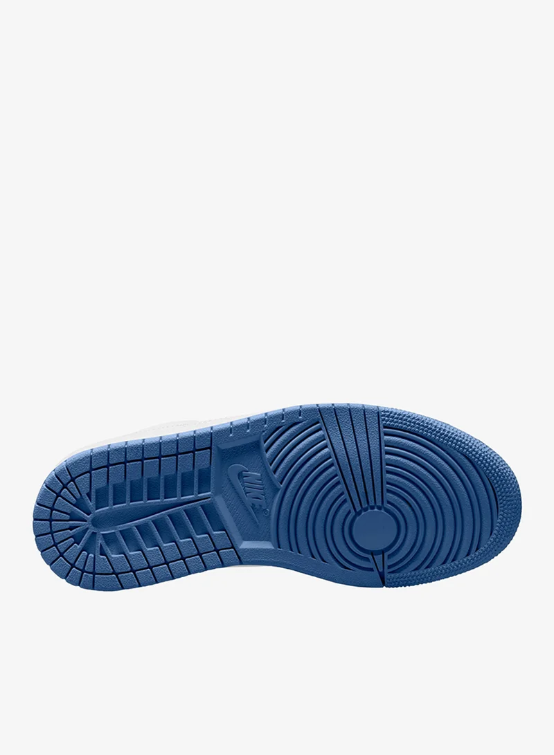 Jordan WHITE/FIRE RED-TRUE BLUE Youth Jordan Court Connect Low Bg  | Best Price UAE