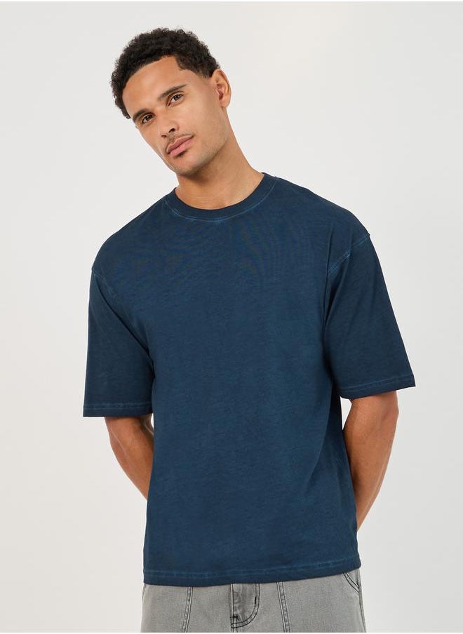 Styli Acid Washed Slogan Print Oversized T-Shirt  - Image 4