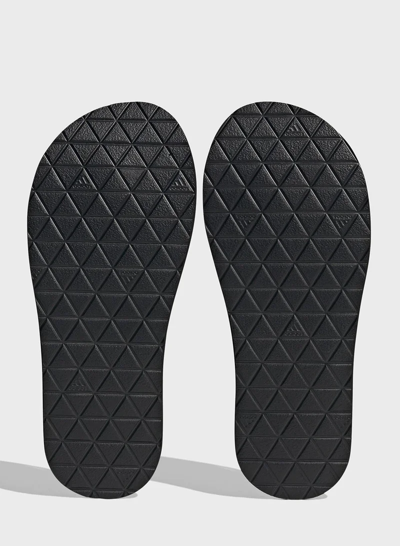 adidas شبشب إيزاي
