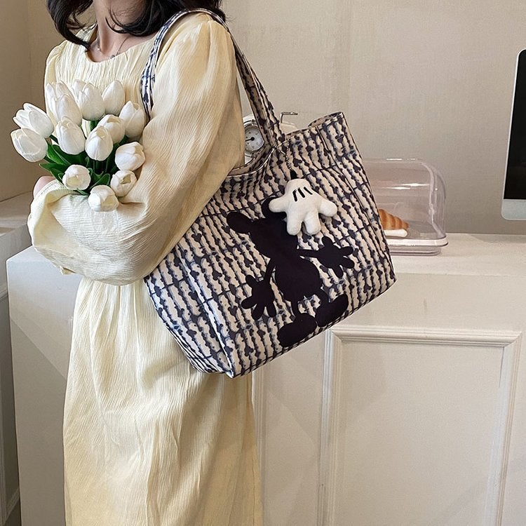 Fashionable Canvas Bag Women'S Bag 2025 Easiest For Match Shoulder Underarm Bag Casual Graffiti Tote Bag - Image 4