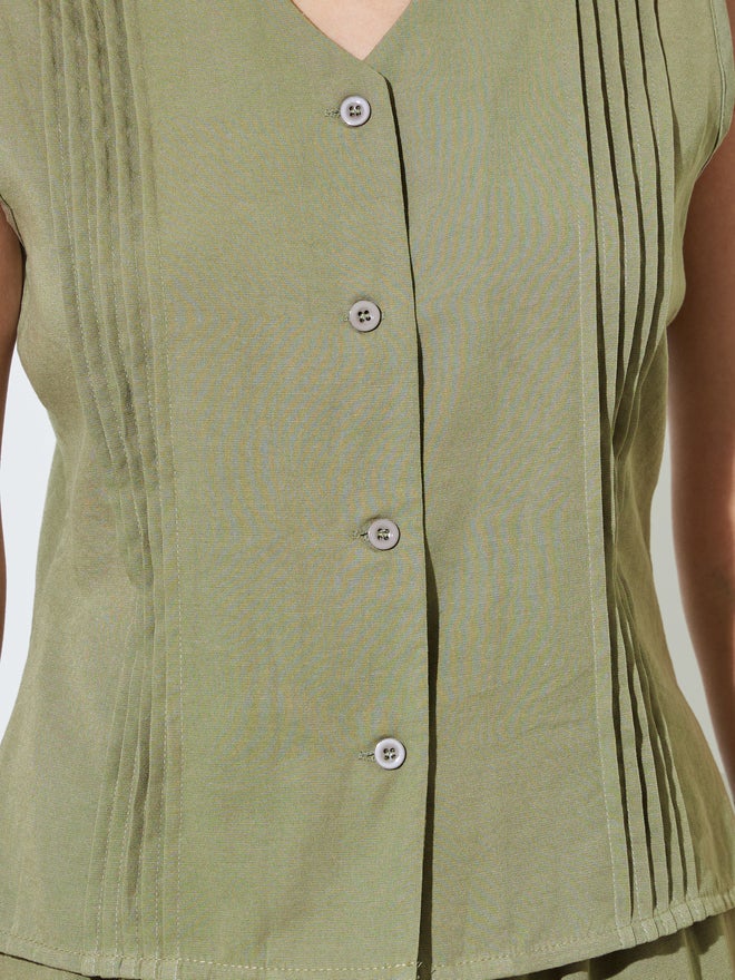 Styli Green Pintuck Detail Top and A-Line Maxi Skirt Set - Image 3