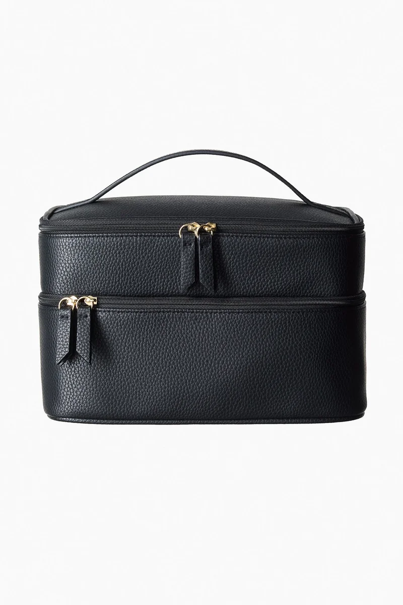 Two-tiered wash bag