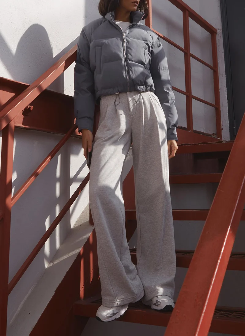 Lichi Jersey tie-up trousers with gathers at the waist