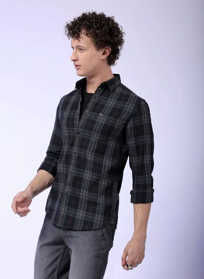 The Indian Garage Co Men Slim Fit Checkered Full Sleeves Cutaway Collar Casual Shirt